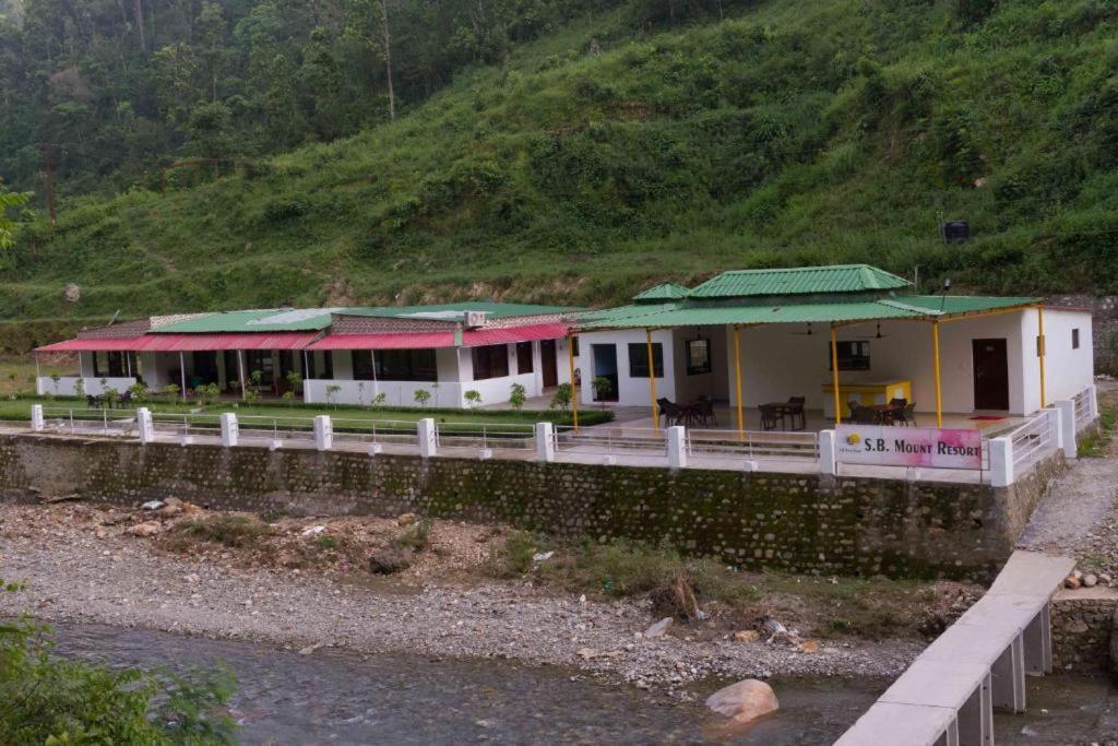 Riverside Resort Lansdowne Exterior foto